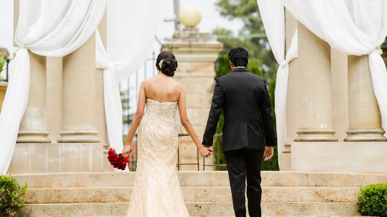 Momen Haru Perempuan yang Hampir 4 Tahun Lumpuh Bisa Jalan di Pernikahannya