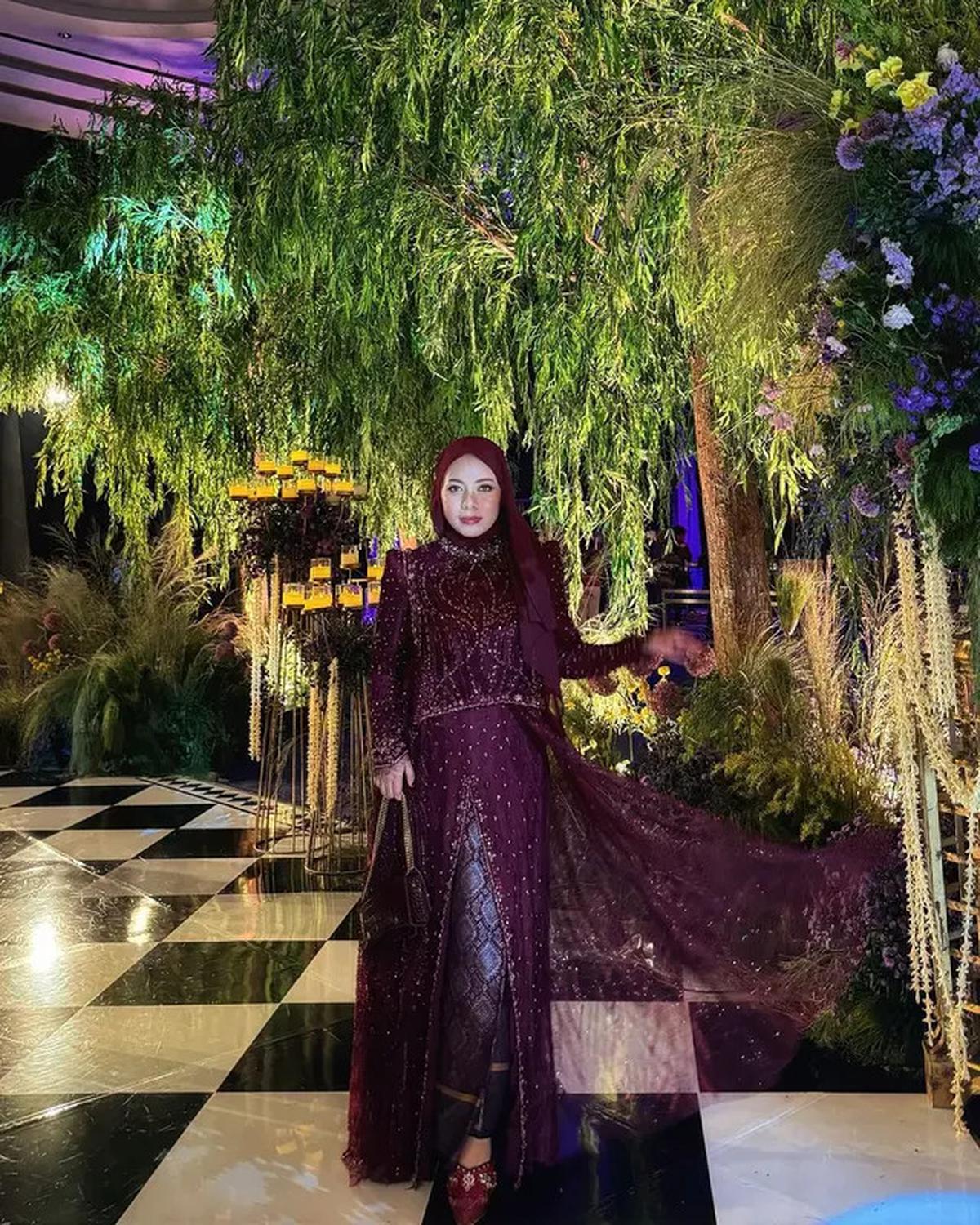 4 Ide Kebaya Modern Berhijab, dari Irish Bella hingga Dinda Hauw