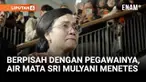 Sri Mulyani resmi mengakhiri masa jabatannya sebagai Menteri Keuangan hari ini. Suasana haru mewarnai acara perpisahan dirinya dengan para pegawai Kementerian Keuangan, dan Sri Mulyani turut meneteskan air mata saat mendengar ucapan terima kasih untu...
