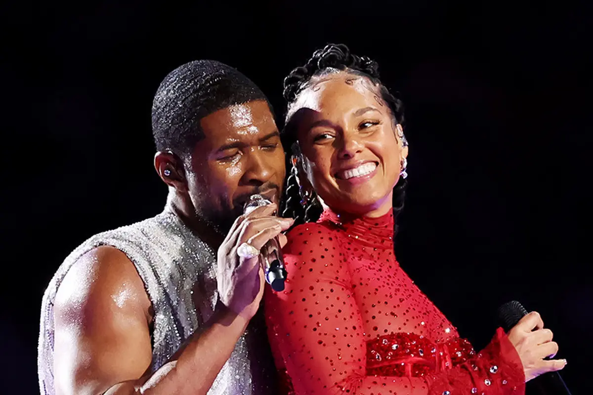 Gaya Duet Maut Alicia Keys dan Usher Gebrak Super Bowl, Tampil Bersinar dengan Outfit Bertabur Ribuan Kristal