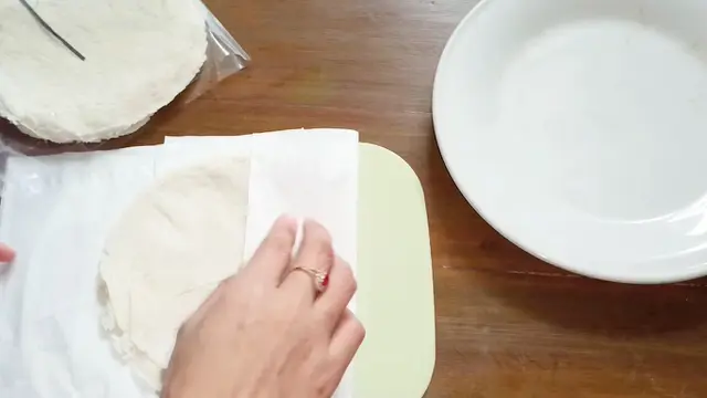 Tanpa Disimpan di Freezer, Begini Cara Awetkan Kulit Lumpia Agar Tidak Berjamur