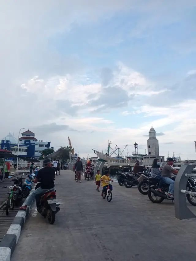 Pujasera Selambai Bontang (Foto: Lutfi Rahmatunnisa)