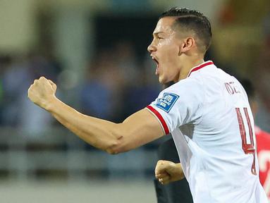 Pemain Timnas Indonesia, Jay Idzes melakukan selebrasi setelah mencetak gol ke gawang Timnas Vietnam pada laga Grup F Kualifikasi Piala Dunia 2026 di My Dinh Stadium, Vietnam, Selasa (26/03/2024). (Dok.PSSI)