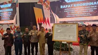 Badan Kesatuan Bangsa dan Politik (Kesbangpol) Provinsi Jawa Timur menyelenggarakan &ldquo;Rapat Koordinasi Forkopimda Provinsi, Forkopimda Kabupaten/Kota dan Forkopimcam se-Jawa Timur dengan tema &ldquo;Jatim Siap Mewujudkan Pemilu 2024 dengan Aman, Damai dan Demokratis&rdquo; (Istimewa)