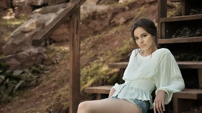 Ilustrasi Relationship Female