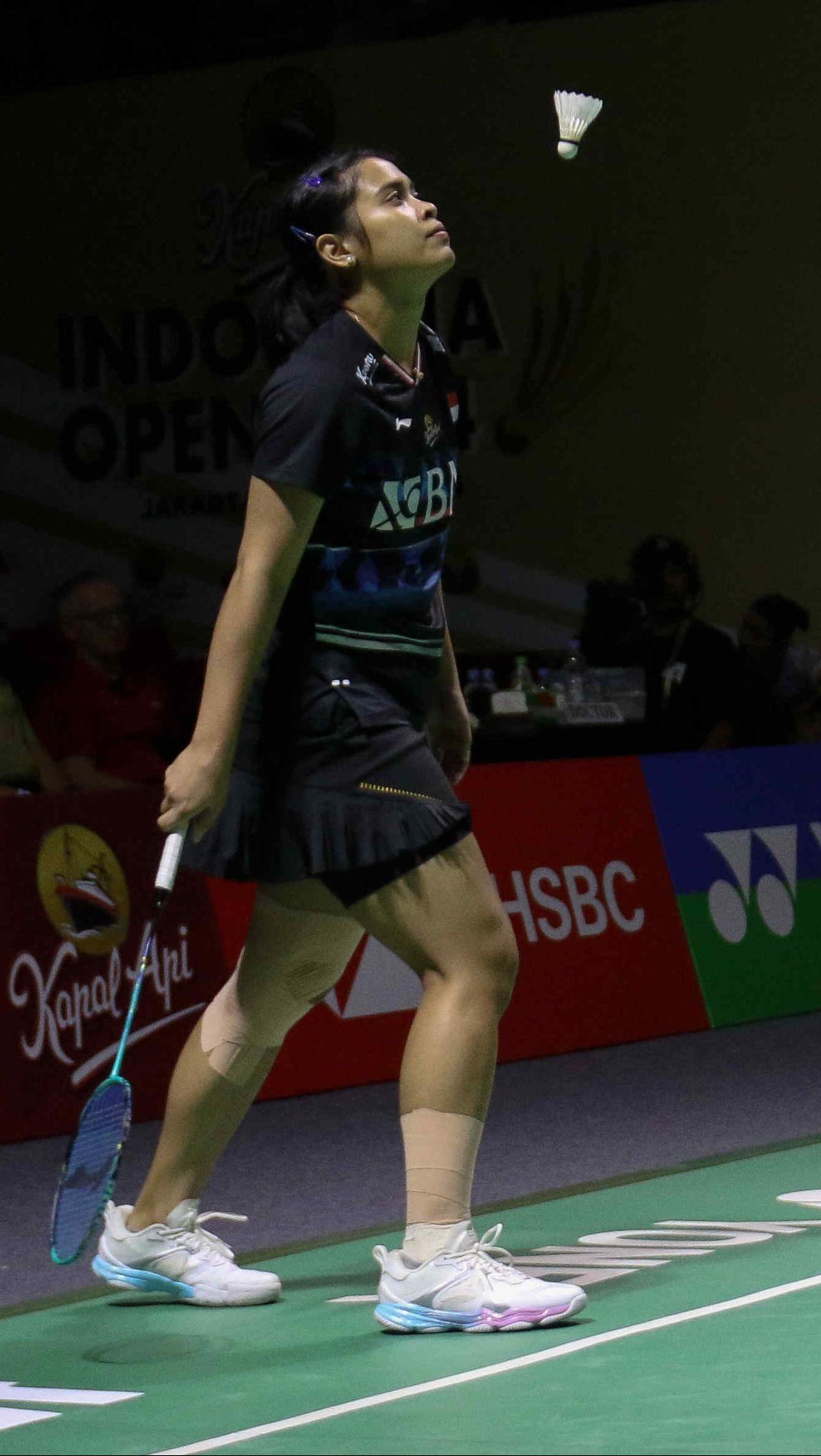 Gregoria mengandaskan Putri KW dengan skor&nbsp;21-14 dan 21-17.&nbsp;Foto: Liputan6.com/Herman Zakharia