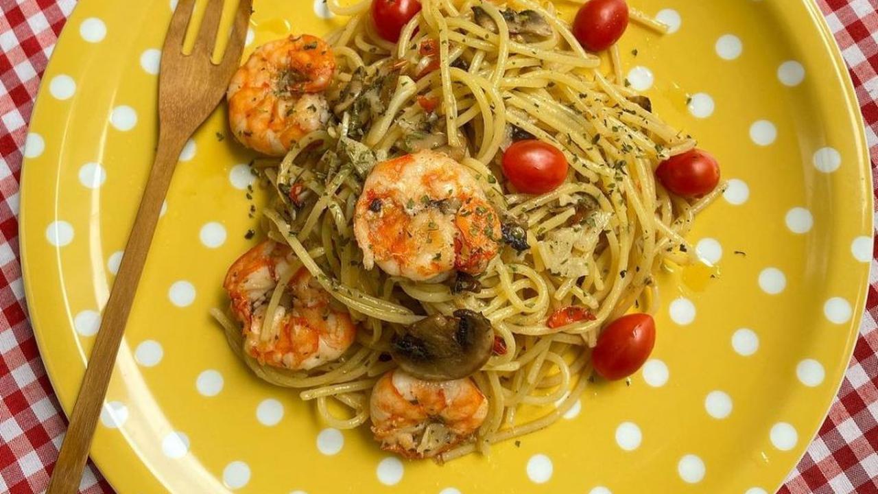 Sepiring aglio olio udang