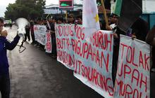 Puluhan mahasiswa Purwokerto demo dukung buruh mogok nasional