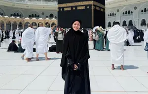 Potret Ummi Quary Jalani Umroh untuk Kedua Kalinya, Bagikan Curahan Hati