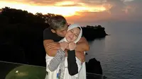5 Potret Kemesraan Okie Agustina dan Gunawan Dwi Cahyo Sebelum Isu Perselingkuhan Menerpa