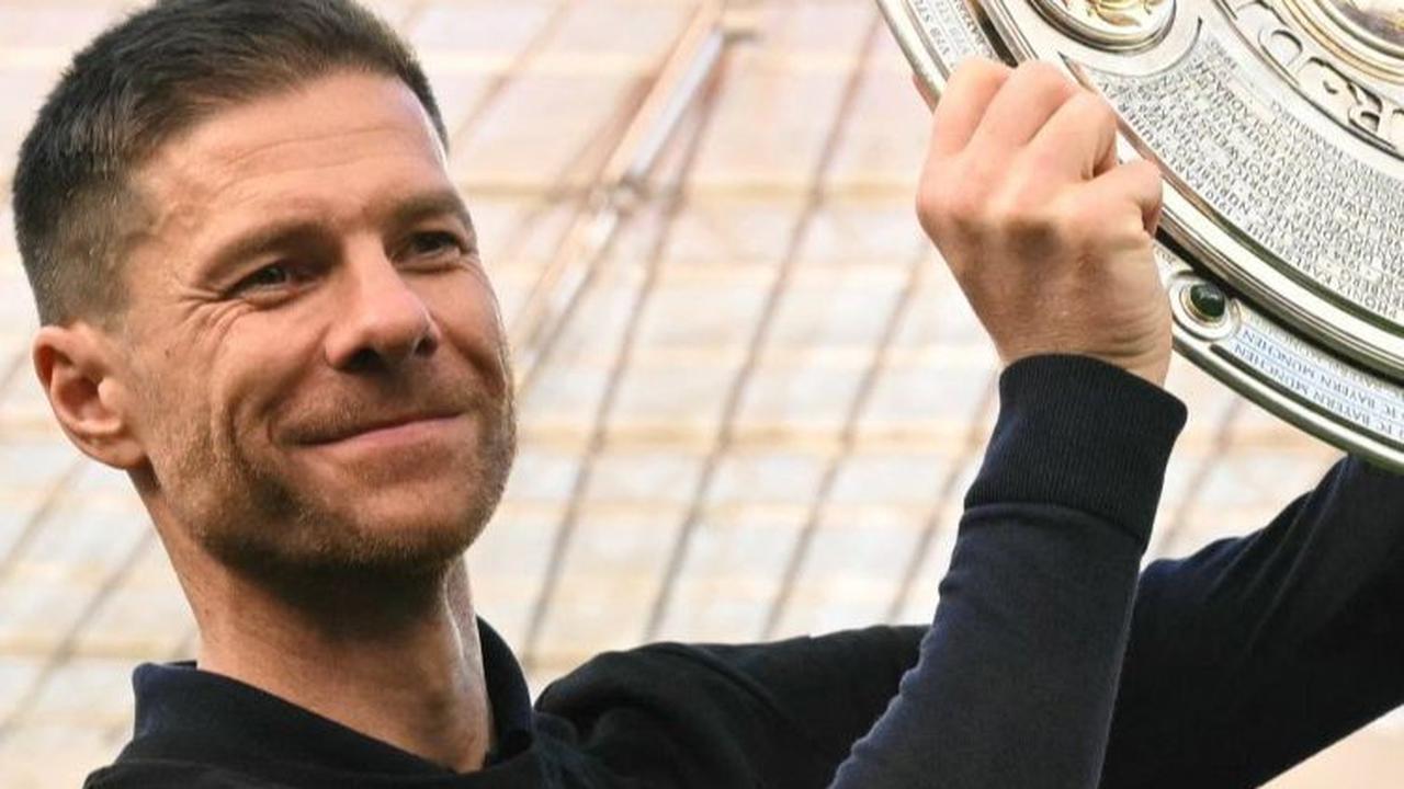 Tak hanya itu, Xabi Alonso juga mencetak sejarah karena Bayer Leverkusen tampil tanpa kekalahan sepanjang musim ini.&nbsp;Foto: Ina Fessbender/AFP
