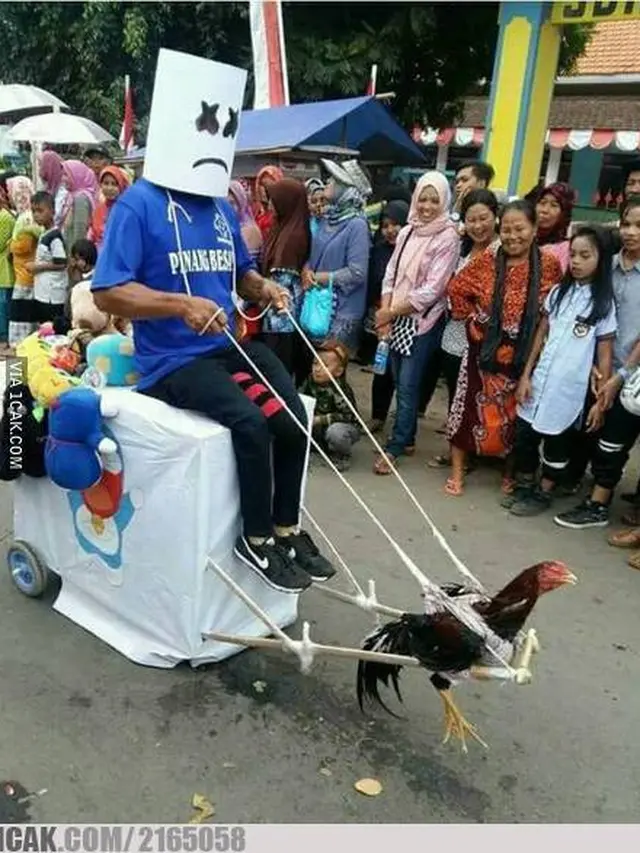 6 Kostum Karnaval 17 Agustus Ini Absurd Pol, Mengundang Gelak Tawa