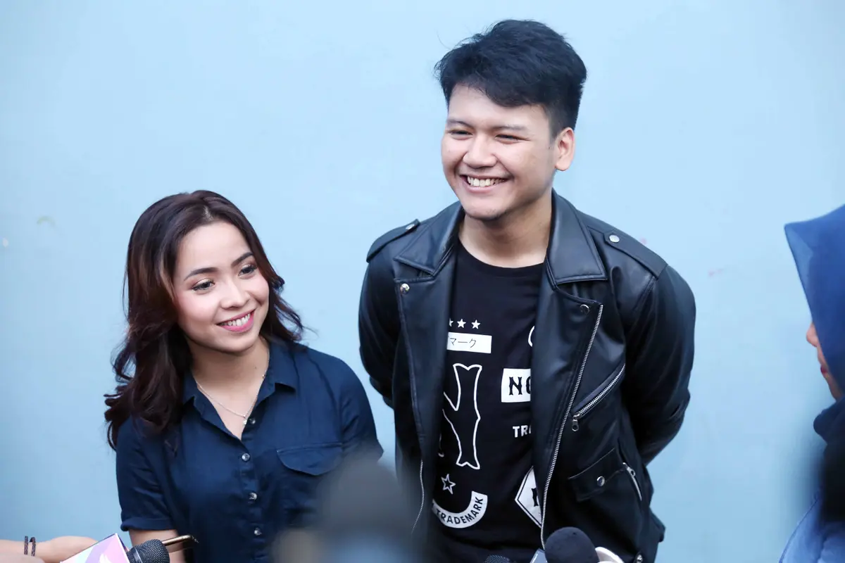 [Bintang] Ilham SMASH dan Nadine Syahria