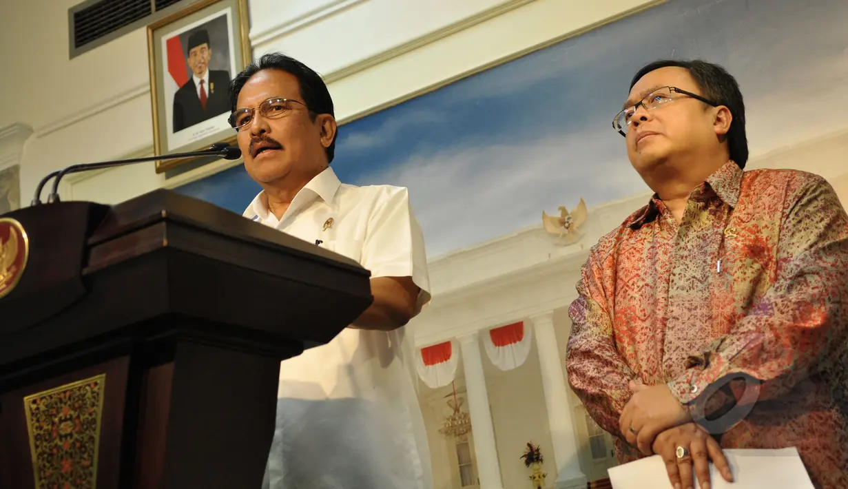Menkeu Bambang Brodjonegoro memberikan keterangan pers usai rapat kabinet terbatas bidang perekonomian di Kantor Presidenan, Jakarta, Rabu (11/3/2015).Rapat tersebut mengenai perkembangan nilai tukar rupiah. (Liputan6.com/Faizal Fanani)