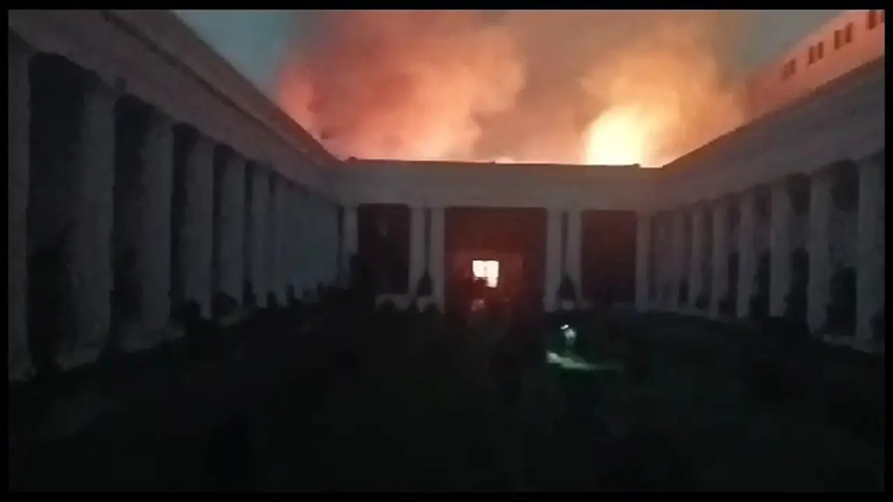 Museum Nasional Kebakaran, 8 Unit Damkar Diturunkan