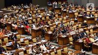 Suasana penutupan sidang paripurna DPR ke-6 masa persidangan I 2019-2020 di Kompleks Parlemen, Jakarta, Selasa (17/12/2019). Rapat menyampaikan laporan Baleg DPR RI terhadap Rancangan Peraturan DPR Tentang Tata Cara Penyusunan Prolegnas. (Liputan6.com/Johan Tallo)