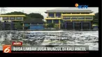 Wakil Gubernur DKI Jakarta Sandiaga Salahudin Uno akan mensosialisasikan cara menangani limbah rumah tangga kepada warga terkait limbah busa yang ada di aliran KBT.
