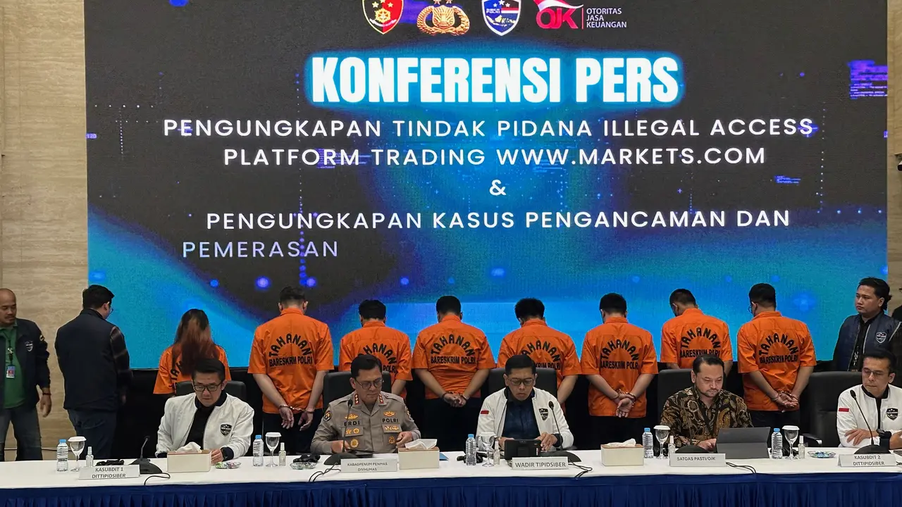 Tersangka Pinjol Ilegal Dompet Selebriti dan Pinjaman Lancar
