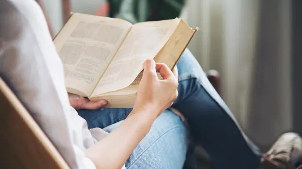 Menurut Sains, Ini Dia 9 Manfaat Membaca Buku Fisik
