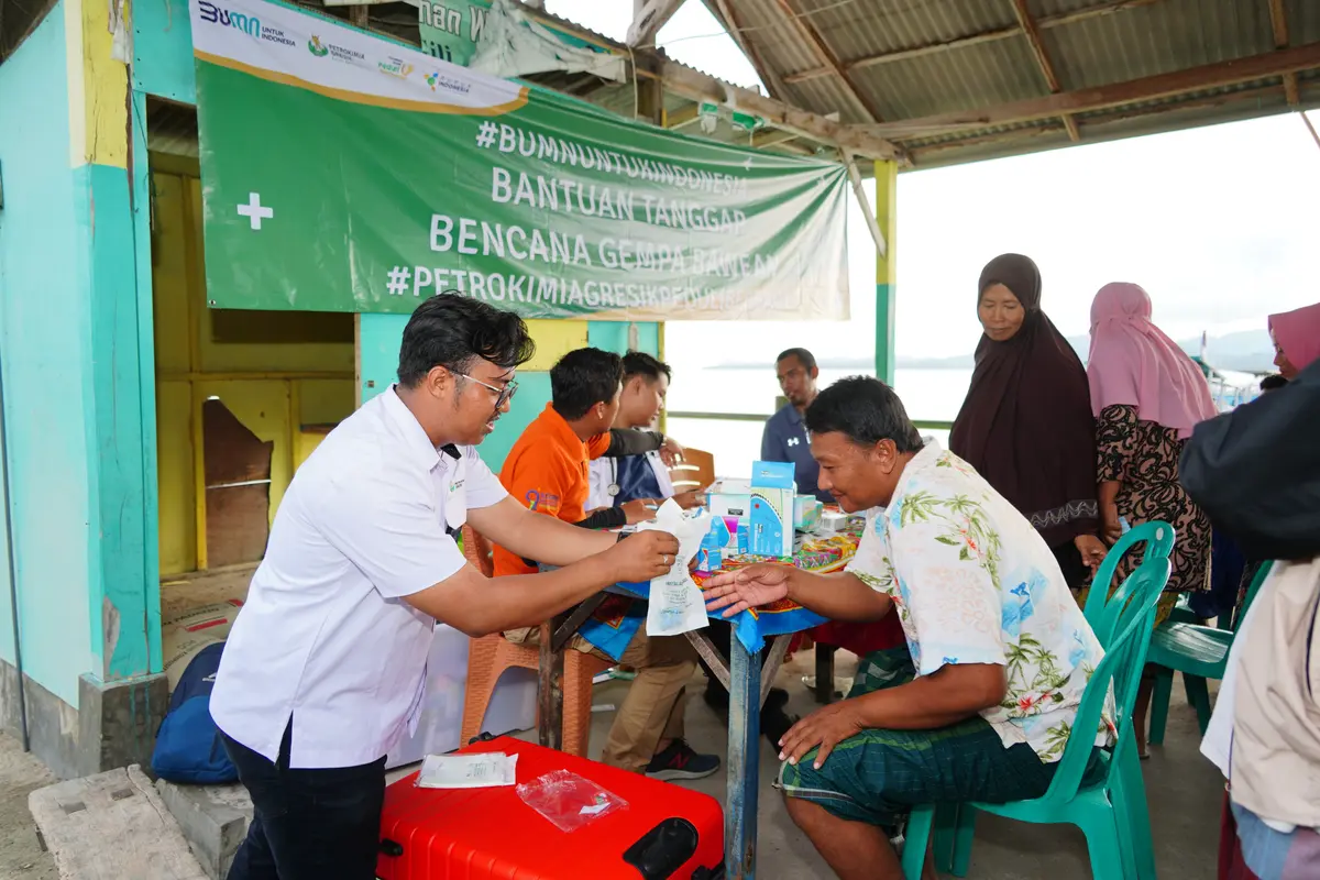 Selama 15 hari mengabdi, tim medis dan relawan yang diberangkatkan Petrokimia Gresik bersama Satgas Bencana Nasional BUMN Wilayah Jawa Timur