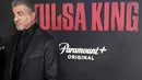 Sylvester Stallone berpose saat menghadiri pemutaran perdana Paramount+ "Tulsa King" di Regal Union Square di New York pada Rabu, 9 November 2022. Film akan tayang perdana pada hari Jumat, 13 November di Paramount+. (Photo by Charles Sykes/Invision/AP)