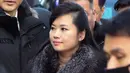 Delegasi Korea Utara, Hyon Song-wol tiba di Stasiun Kereta Seoul, Korea Selatan, Minggu (21/1). Hal tersebut merupakan kunjungan pertama bagi Korea Utara untuk mengikuti ajang Olimpiade Musim Dingin pada Februari di Pyeongchang. (Korea Pool Photo via AP)