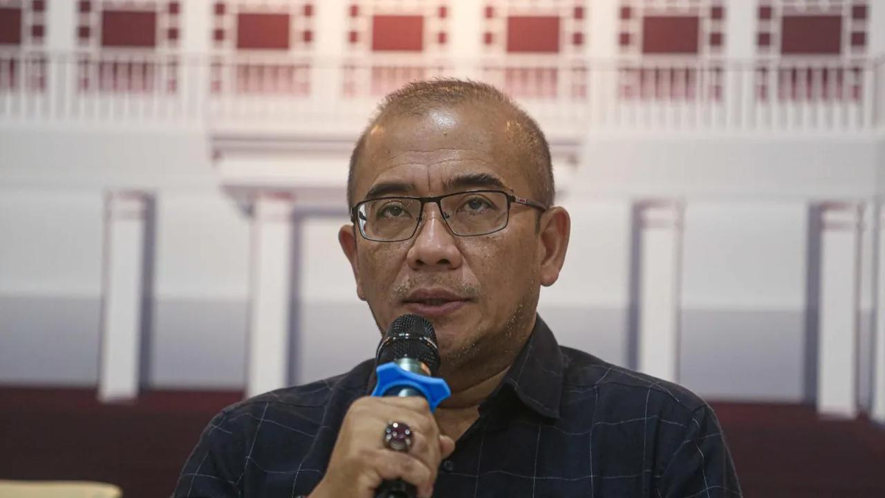 Ketua KPU RI Hasyim Asy'ari mengatakan, pasangan bakal capres-cawapres harus puasa terlebih dahulu sebelum menjalani pemeriksaan kesehatan di RSPAD Gatot Soebroto.<br>