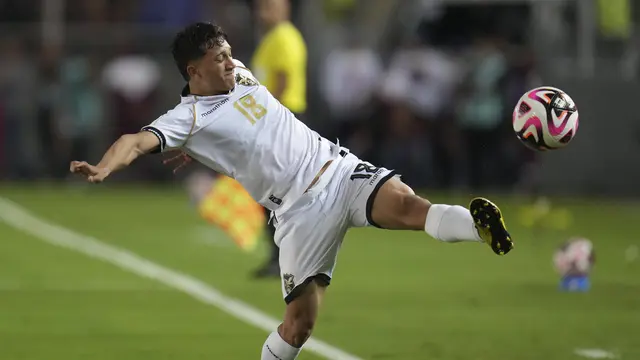 Lucas Chavez, Timnas Bolivia