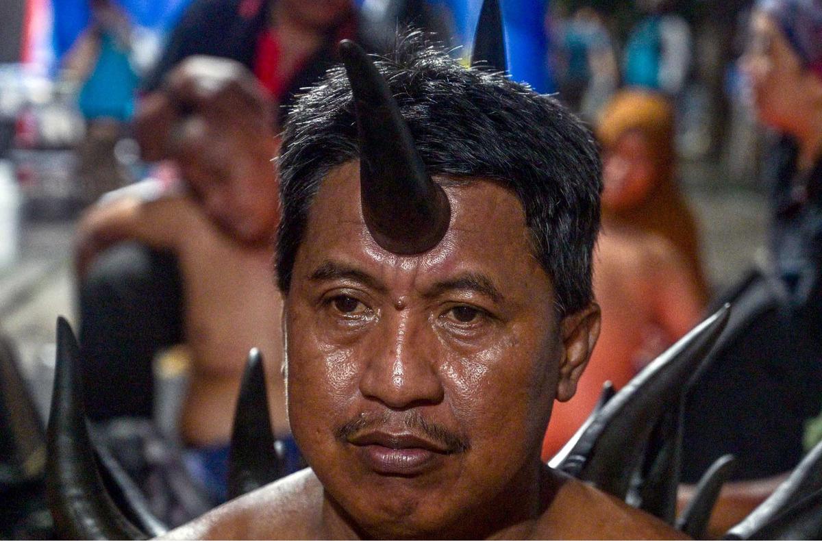 FOTO: Terapi Bekam Tanduk Sapi, Pilihan Lawas di Zaman Modern