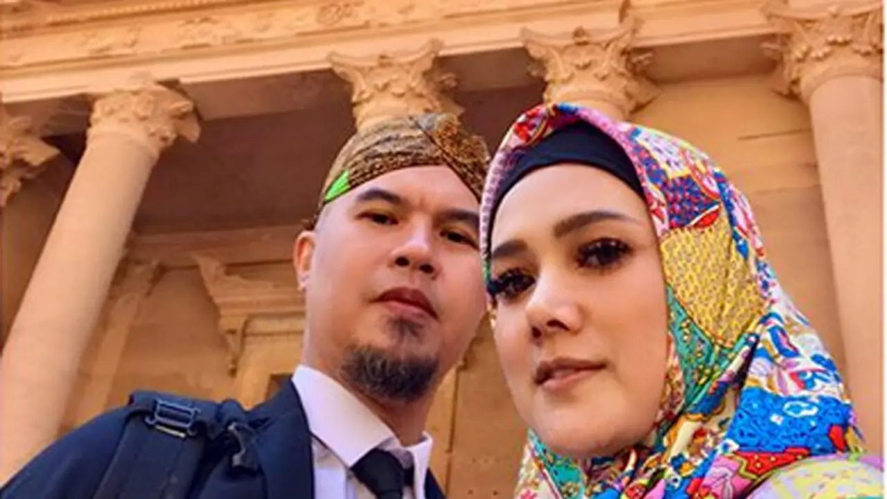 [Bintang] Mulan Jameela dan Ahmad Dhani