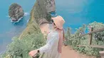 Lewat laman Instagram pribadinya, Santyka terlihat rutin mengunggah momen liburan outdoor. Seperti unggahan terbarunya ini, Santyka sudah terlihat cocok jadi selebgram fashion dengan OOTD yang kekinian. (Liputan6.com/IG/@santykafauziah)