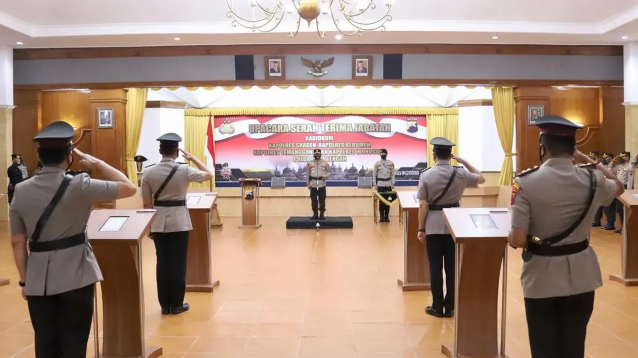 Suasana Serah terima jabatan di gedung Borobudur Mapolda