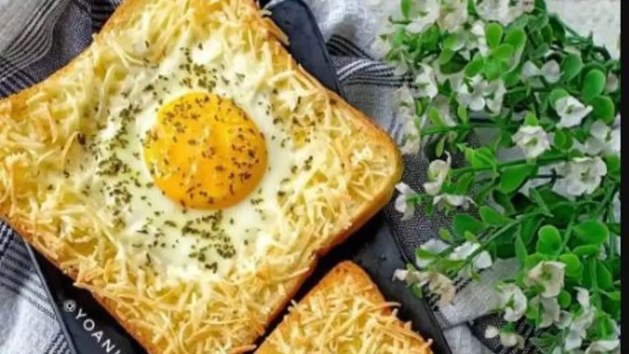 Roti panggang telur keju