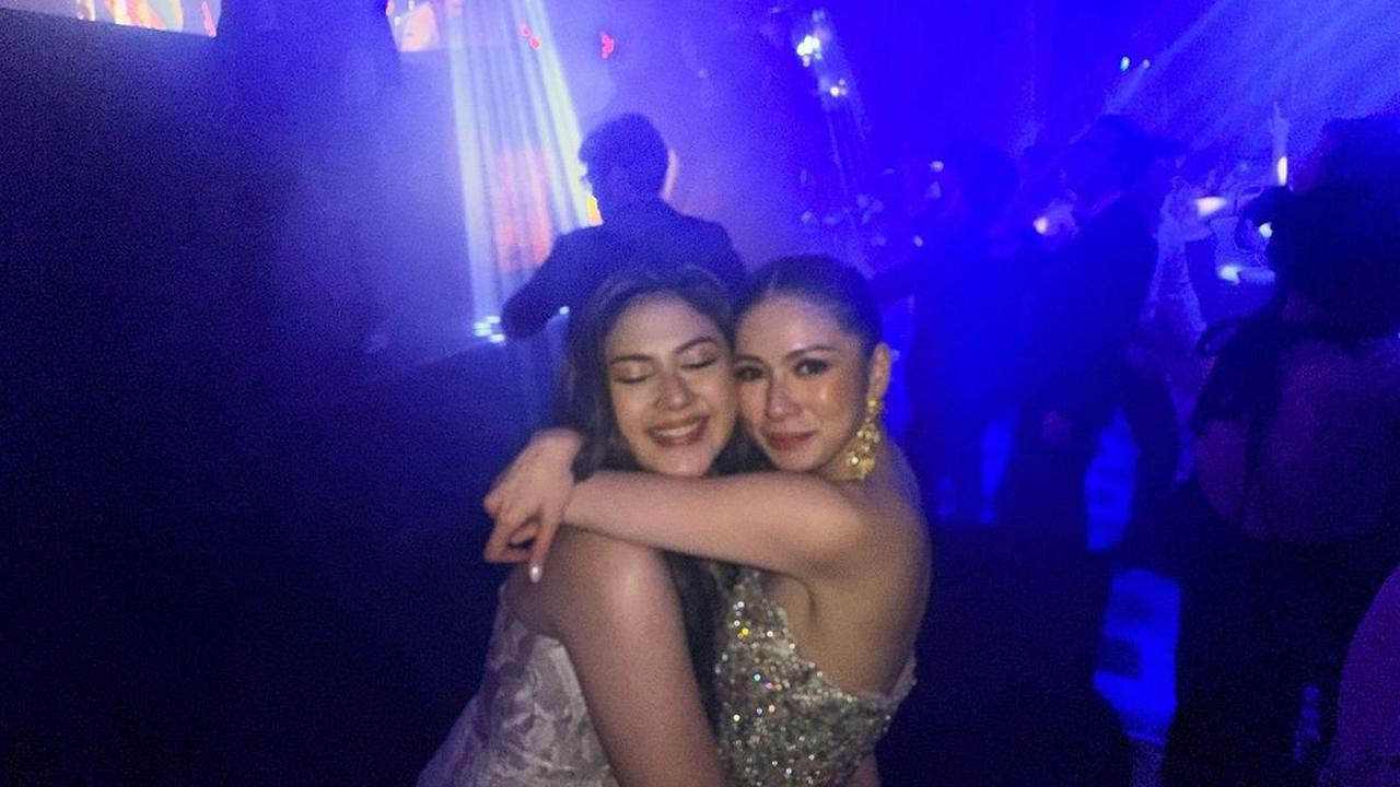Kondangan ke Turki, Ini 7 Potret Terbaru Jessica Milla yang Terlihat Lebih Berisi - Aura Wanita Berkelas Terpancar