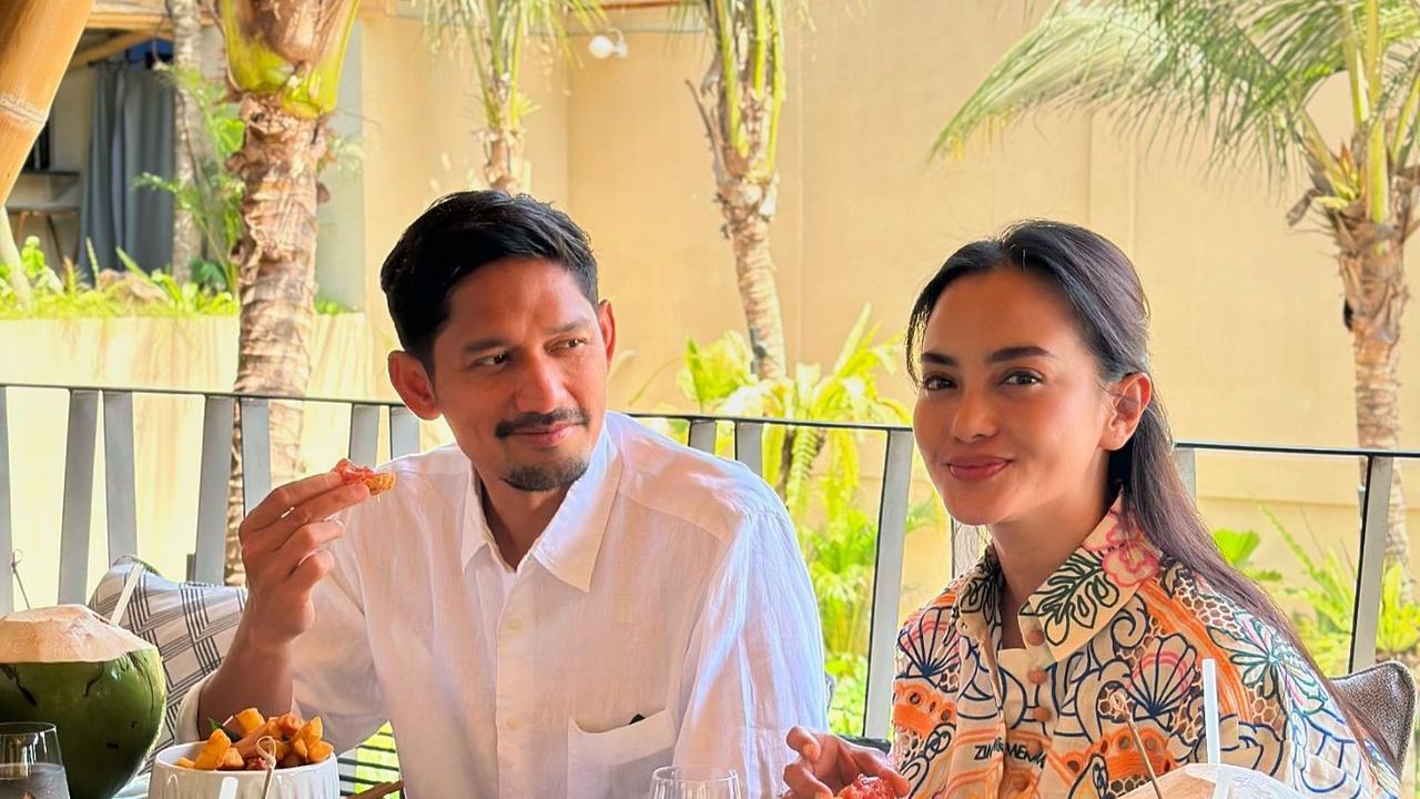 Potret Cantik Ririn Ekawati saat Liburan di Bali