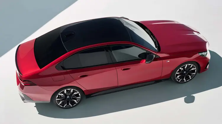 16 Potret Detail 2024 BMW 5-Series, Kini Tersedia Varian Full Electric