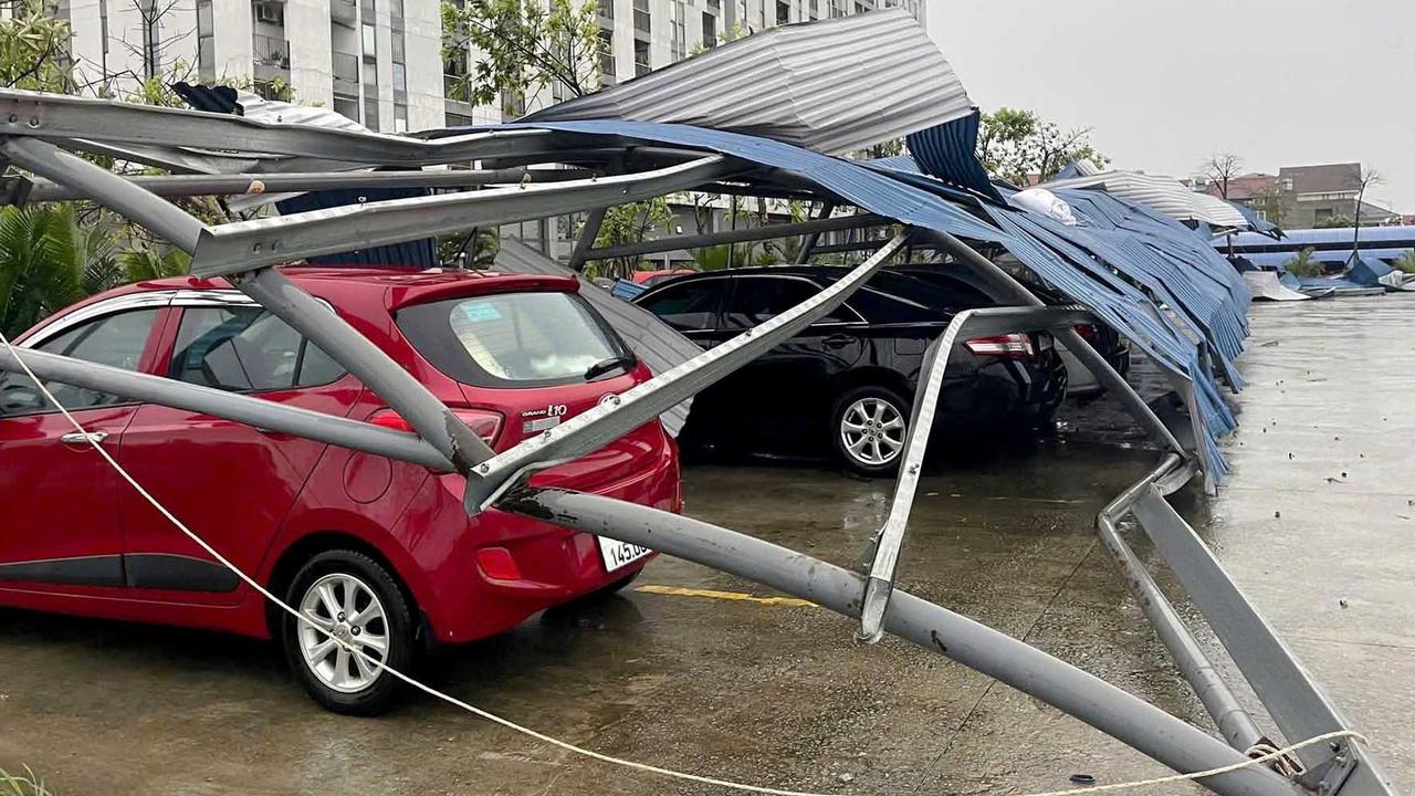 FOTO: Topan Bualoi Terjang Vietnam, 9 Tewas dan Puluhan Nelayan Hilang