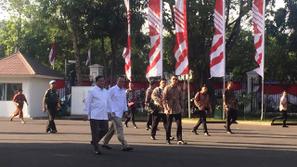 Ketua Umum Gerindra, Prabowo Subianto mendatangi Istana Kepresidenan, Senin (21/10/2019) bersama Edhy Prabowo. (Liputan6.com/Lizsa Egeham)