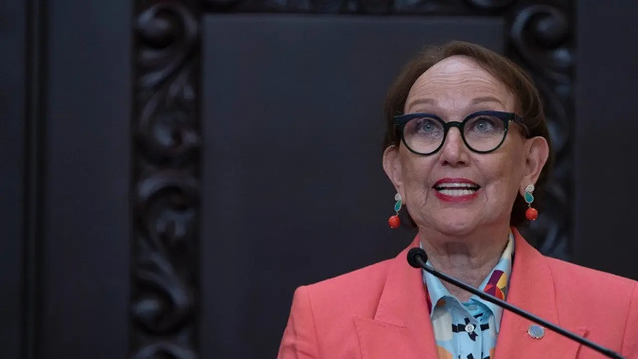 Mantan Wakil Presiden Kosta Rika Rebeca Grynspan memberikan keterangan dalam konferensi pers di San Jose, Kosta Rika, Rabu (8/10/2025).