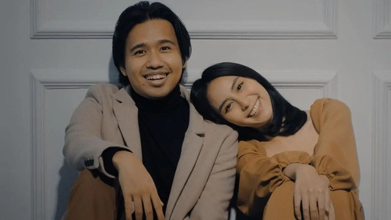 7 Potret Mesra Joshua Suherman dan Clairine Clay, Keluarkan Singel Bersama