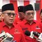 Sekjen PDIP Hasto Kristiyanto usai memimpin Upacara Pengibaran Bendera Merah Putih dalam rangka Hari Lahir Pancasila, Senin (1/6/2026). (Liputan6.com/Winda Nelfira)