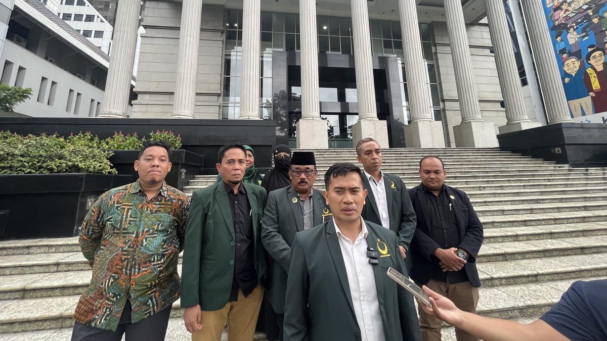 Sidang Perdana Gugatan Partai Bulan Bintang ke MK, Kewenangan Menkum Jadi Poin Utama