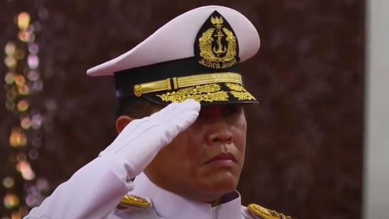 Presiden Joko Widodo atau Jokowi resmi melantik Panglima Komando Gabungan Wilayah Pertahanan (Pangkogabwilhan) I Laksamana Madya (Laksdya) Muhammad Ali menjadi Kepala Staf Angkatan Laut (KSAL).