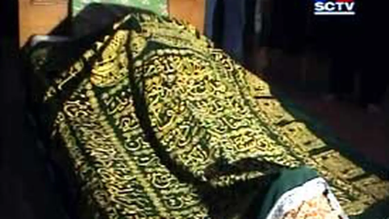 080904dM_Yusuf.jpg