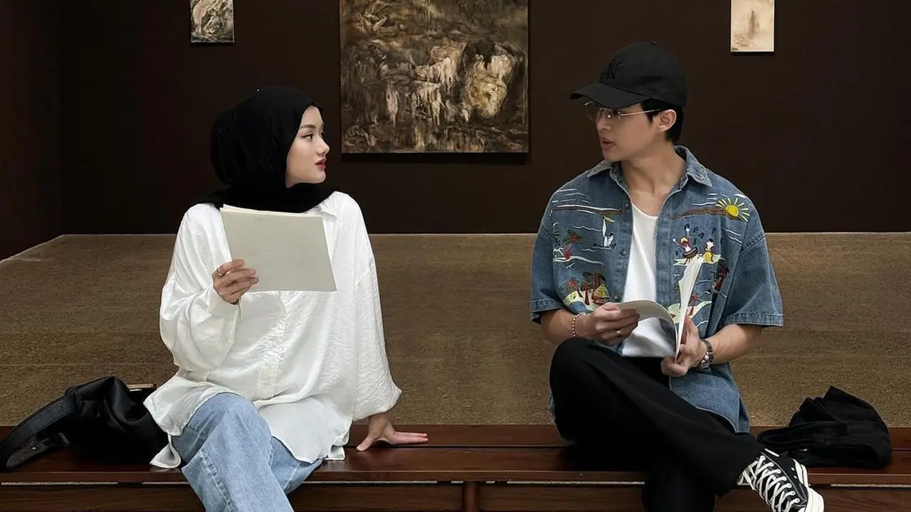 Dinda Hauw dan Rey Mbayang