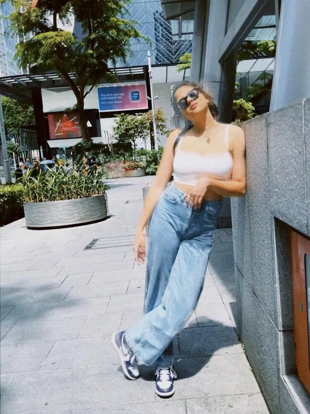 Strolling Look Versi Sitha Marino (Instagram/@sithamarino)