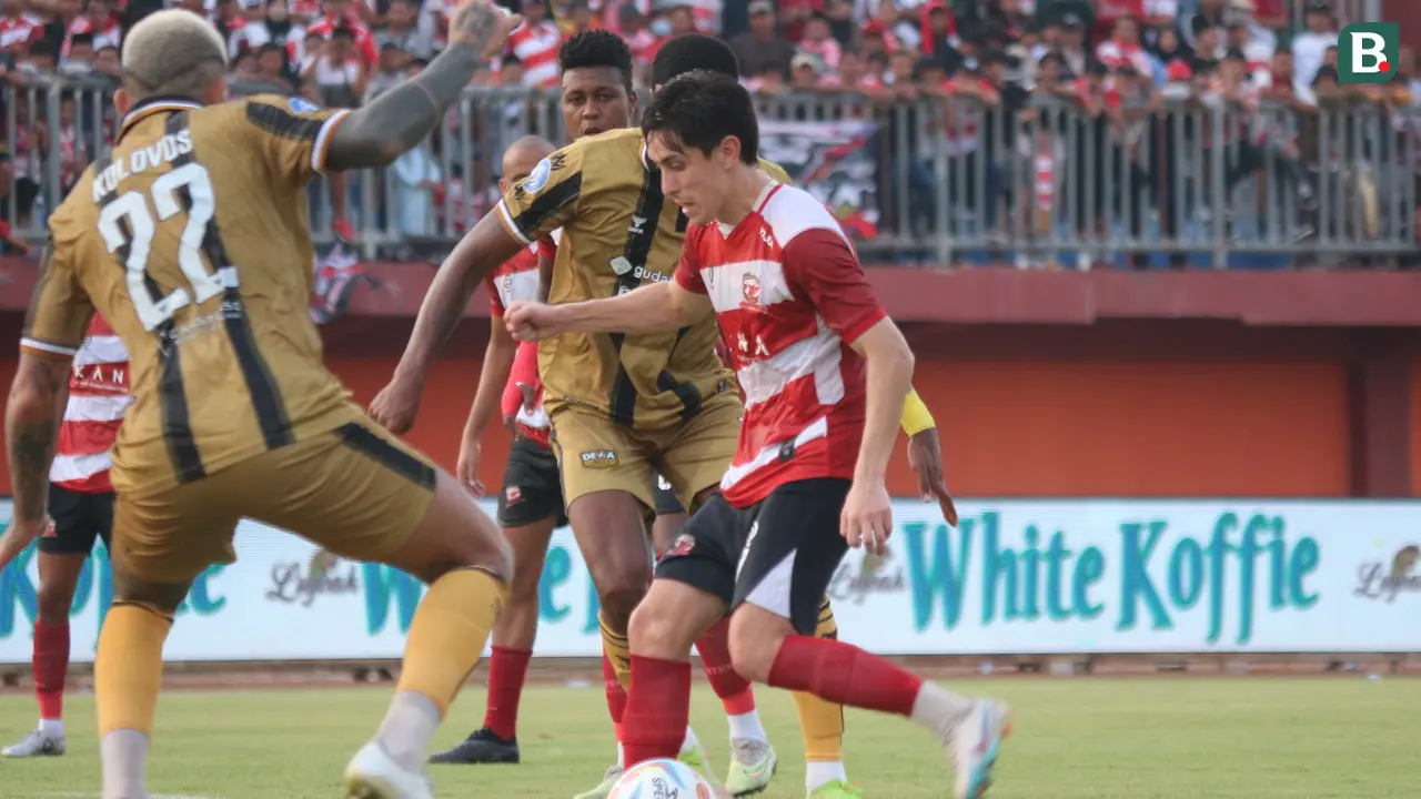 Dewa United Vs Madura United