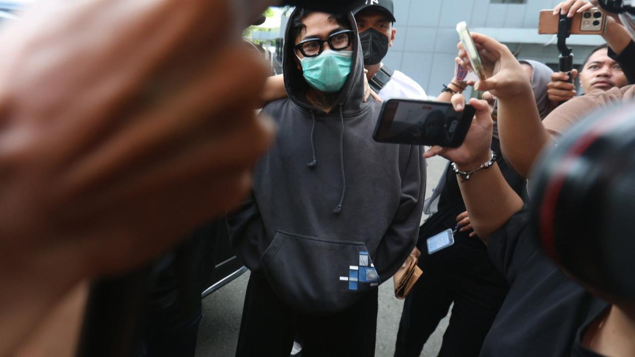 FOTO: Onadio Leonardo Jalani Asesmen di BNNP DKI Usai Ditangkap Kasus Narkoba