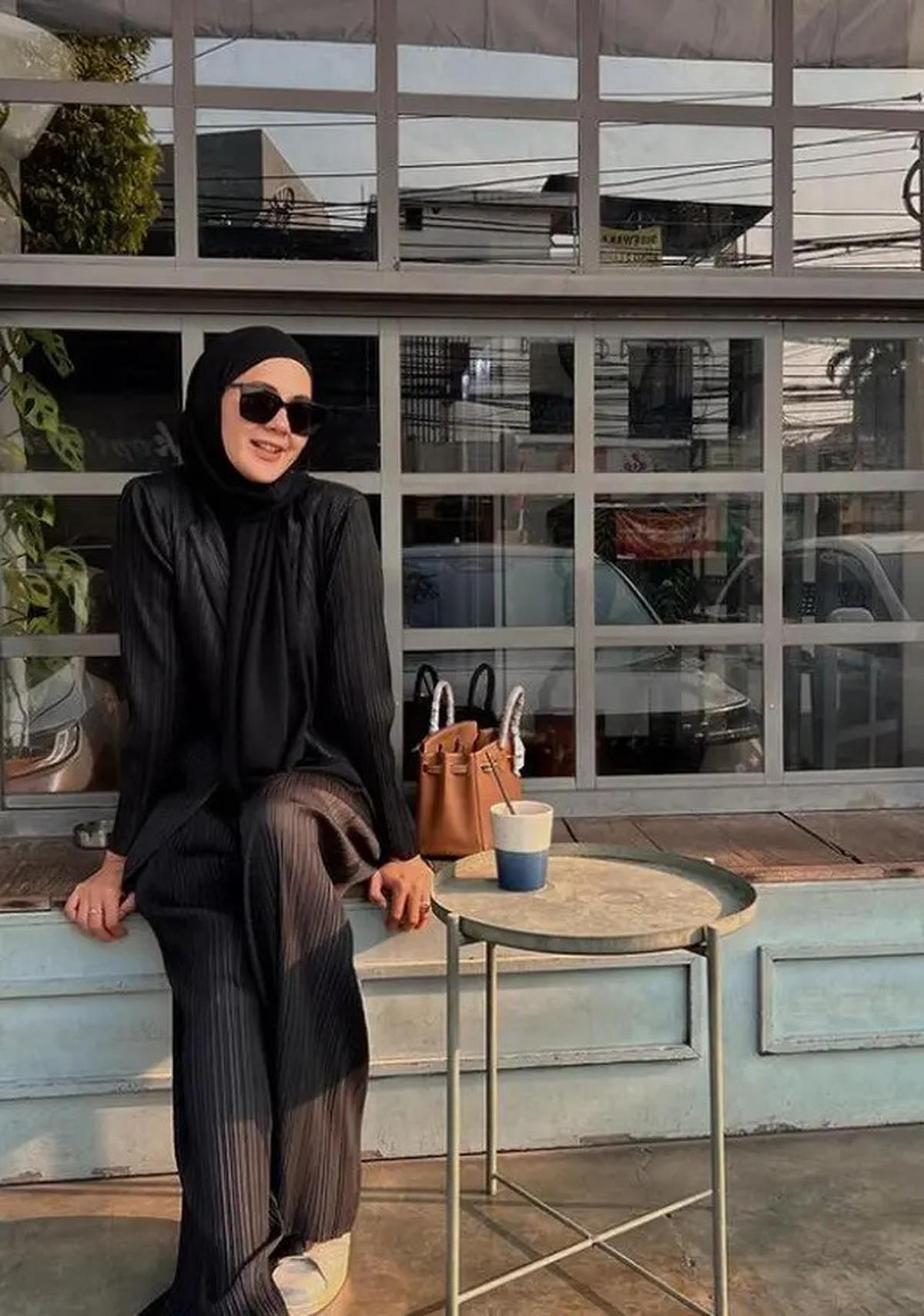 5 Potret Paula Verhoeven Ngopi Ngopi Cantik yang Banjir Komentar Positif Warganet, Disanjung Tetap Tenang dan Berkelas