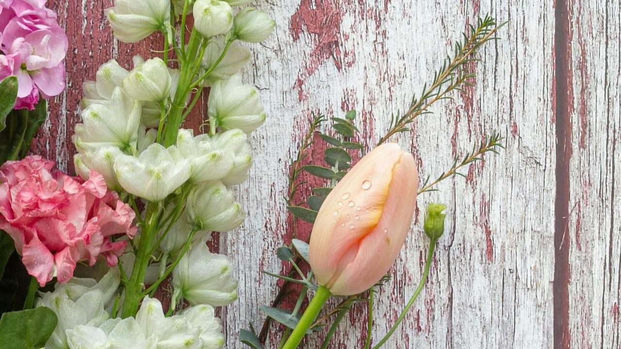 <b>Lisianthus </b>